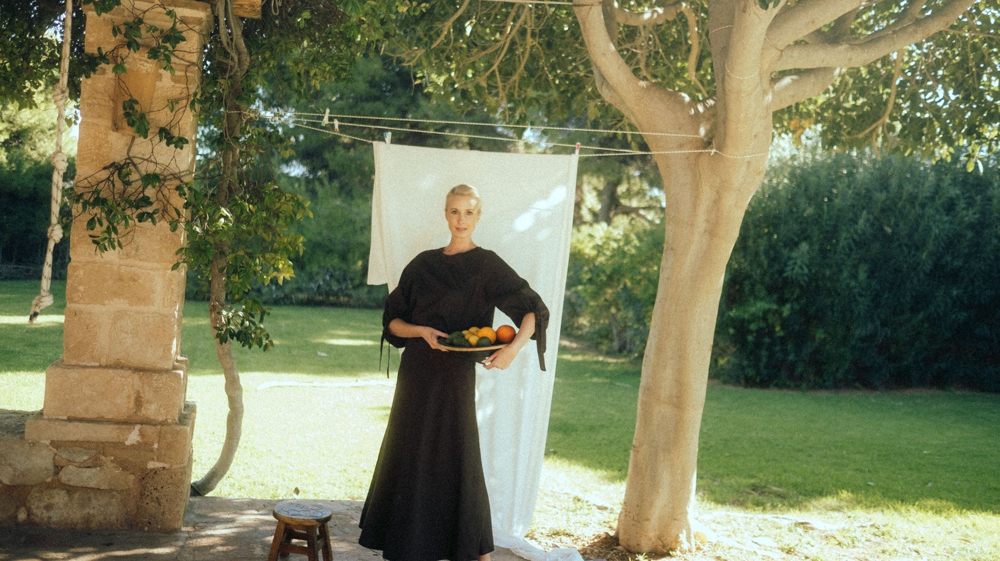 How-to-Dry-Linen-Clothes-Using-the-Gentlest-Methods Luxmii