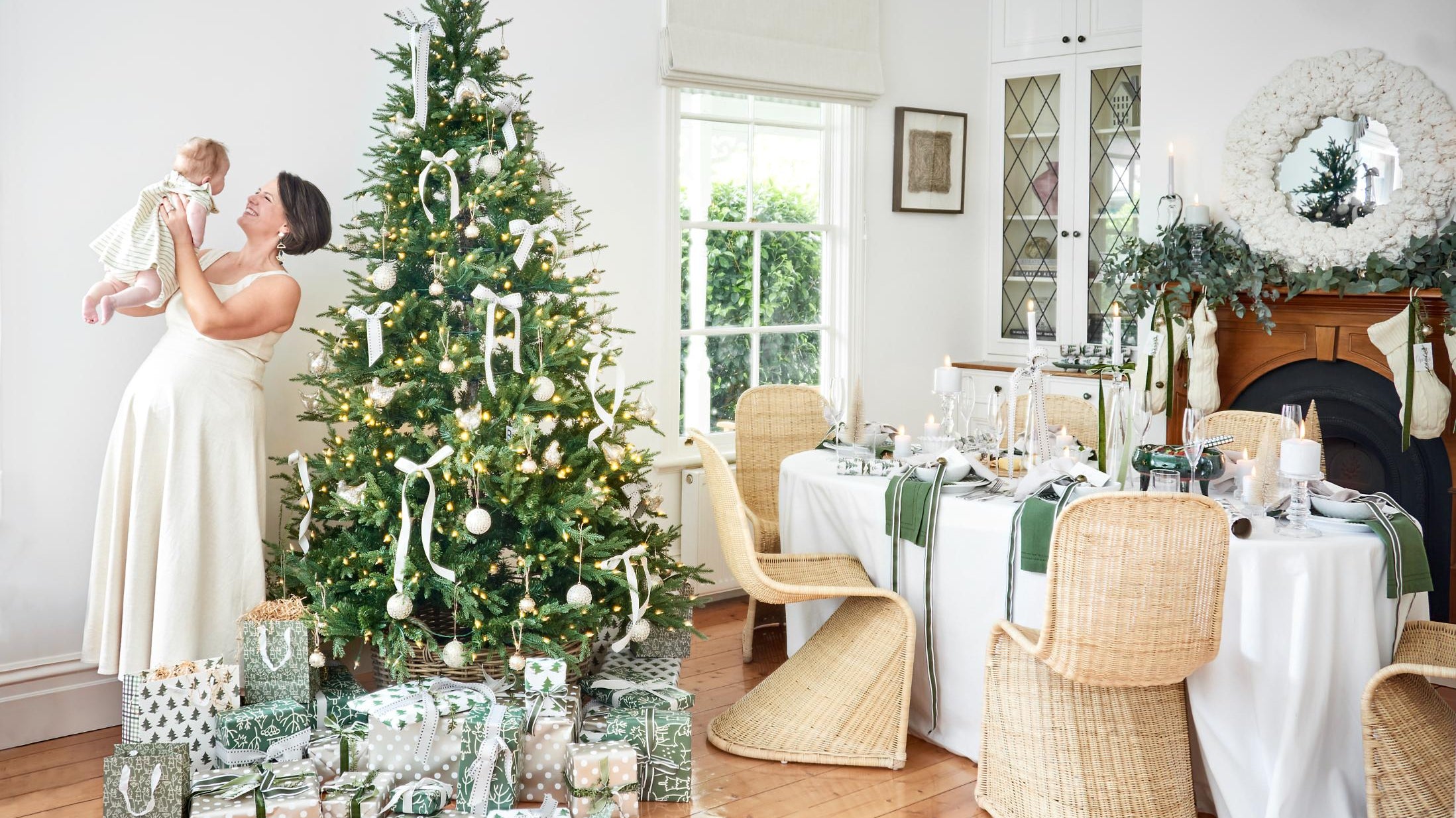 Survival Guide: How To Host An Unforgettable Holiday Party Luxmii