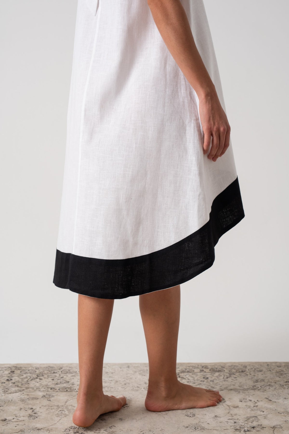 Illya Midi Dress White II Luxmii