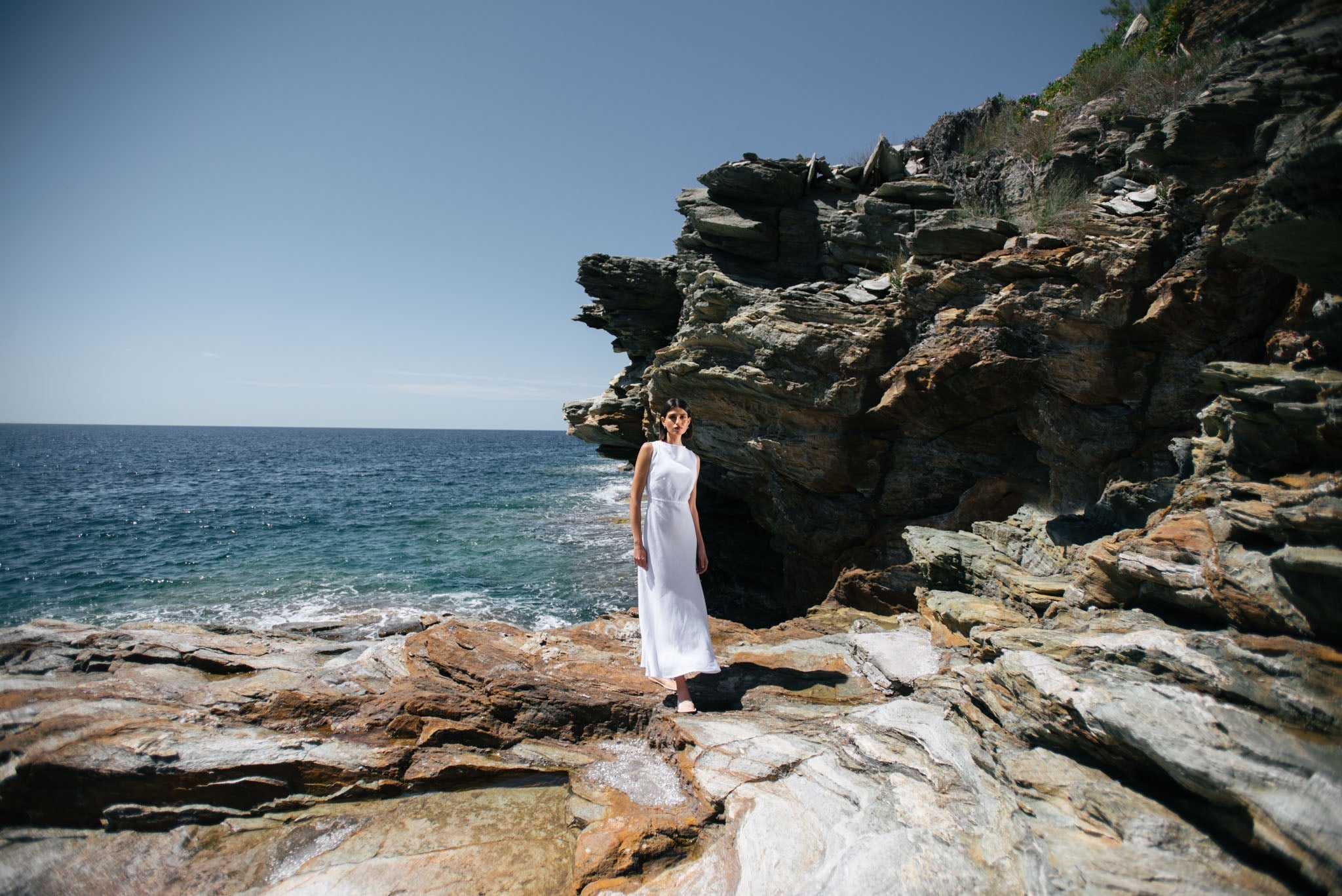 Everyday-Tips-What-to-Wear-Under-Linen-Clothes-for-Understated-Elegance Luxmii