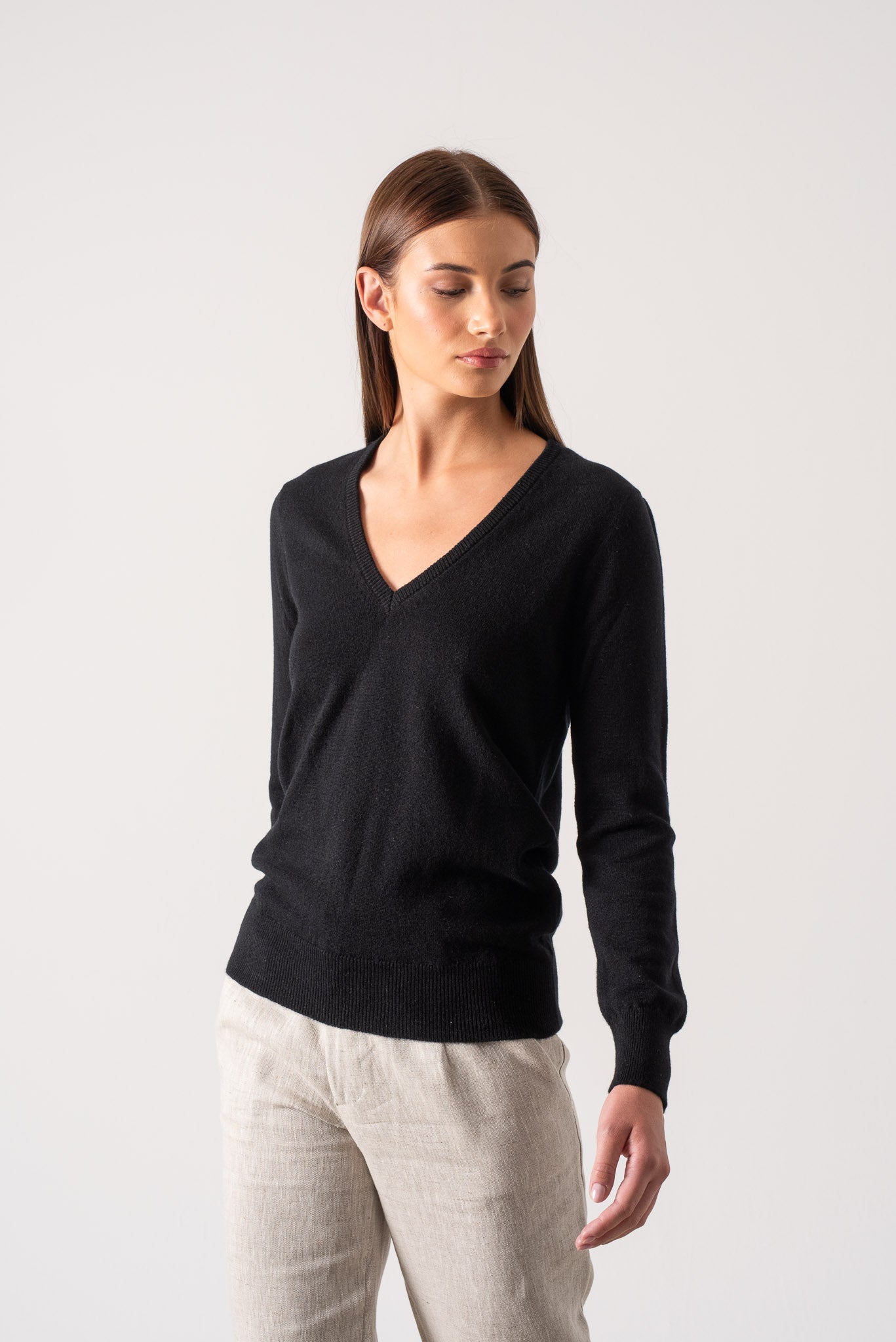 Essenza V-Neck Cashmere Sweater Navy (Copy) Luxmii