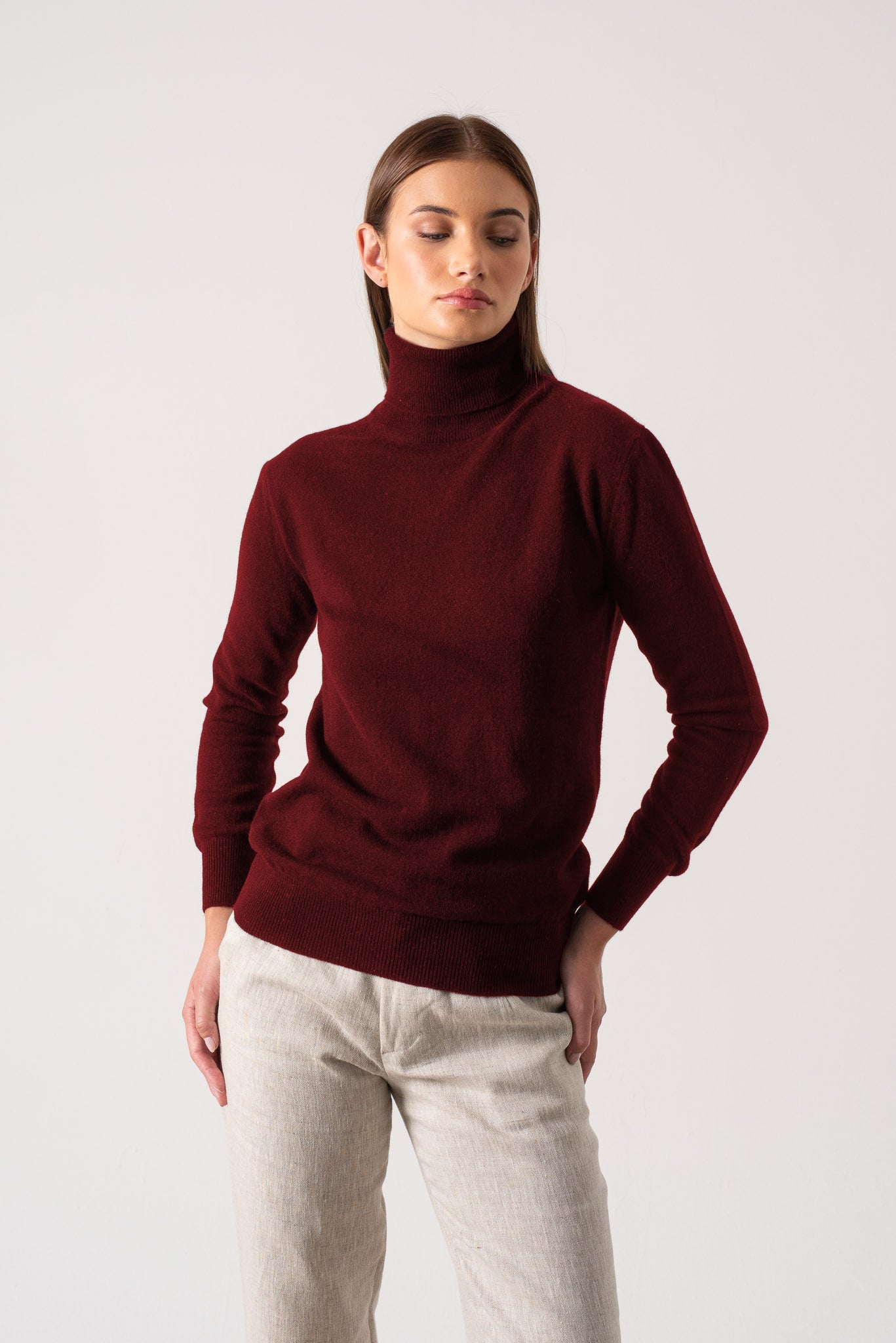 Ombra 100% Cashmere Turtleneck Sweater Red Bordeaux Luxmii