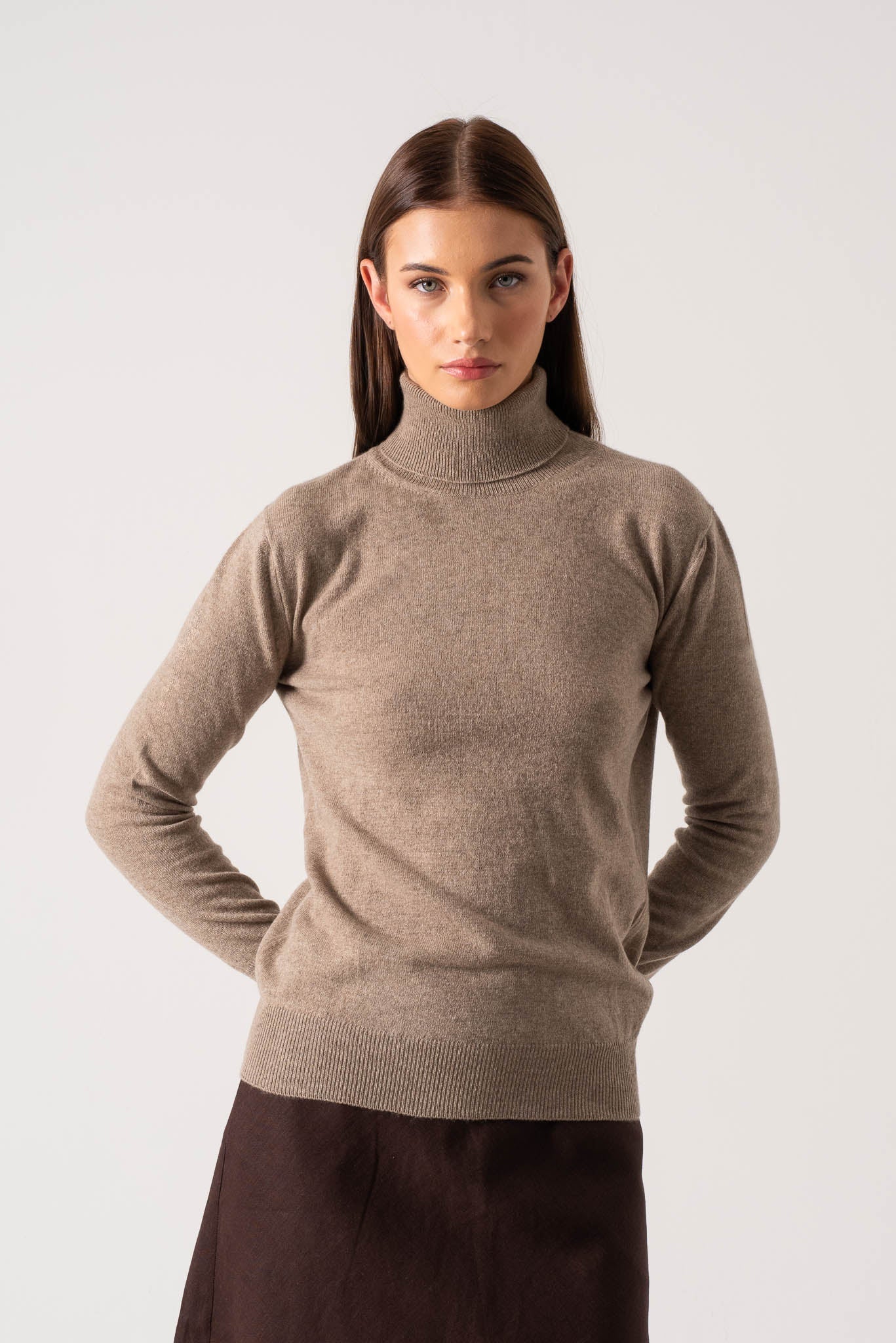 Ombra Cashmere Turtleneck Sweater Taupe Luxmii