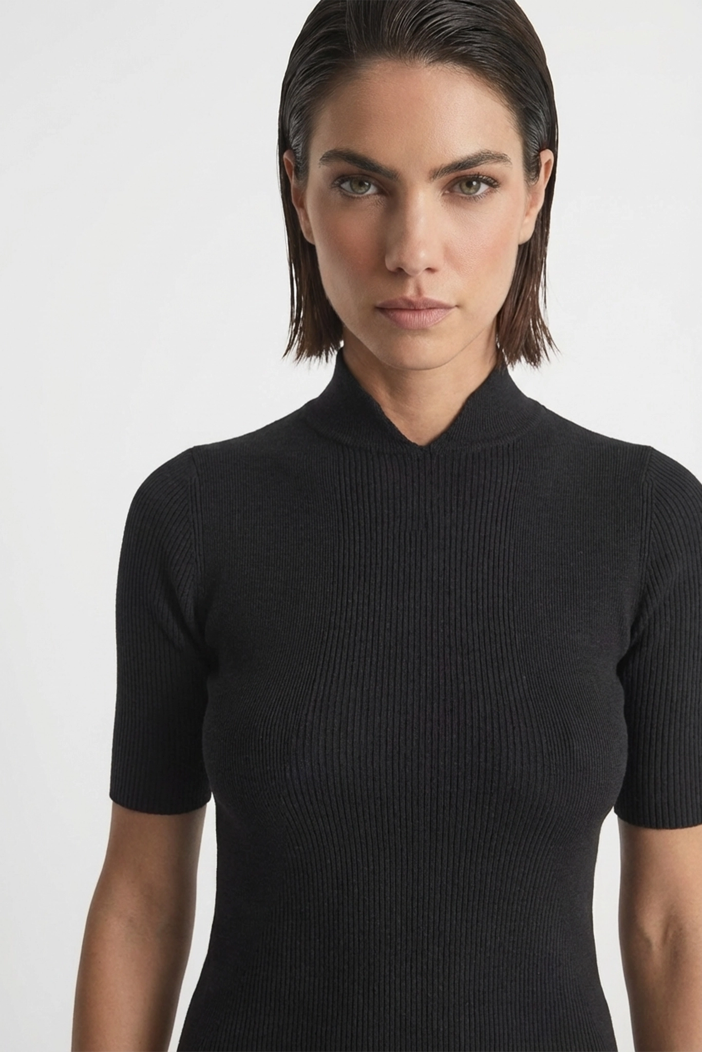 Ribbed Entonnoir Top in Black Luxmii