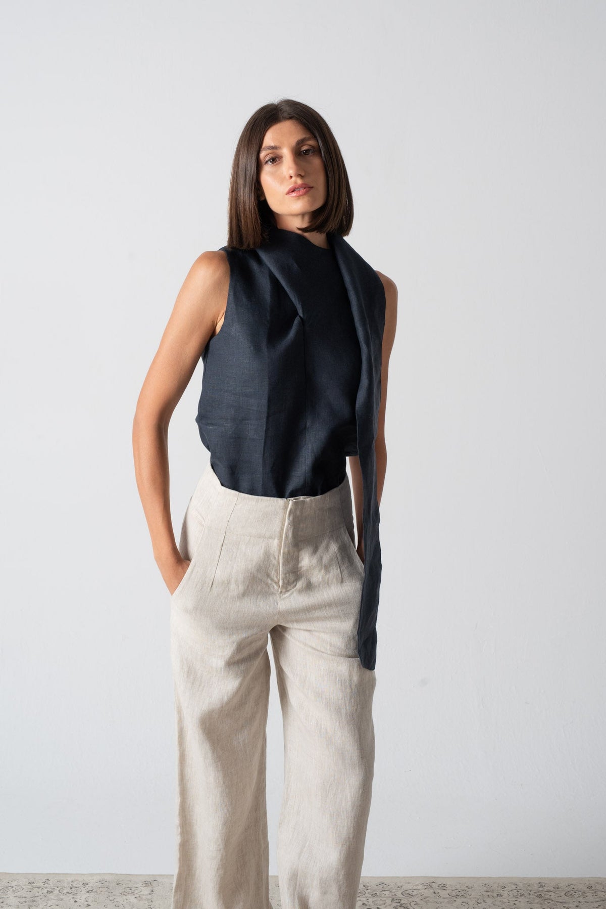 Vaeli Scarf Top Navy Luxmii